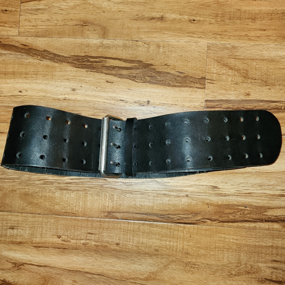 Aldo Y2K wide hip hugger black belt
